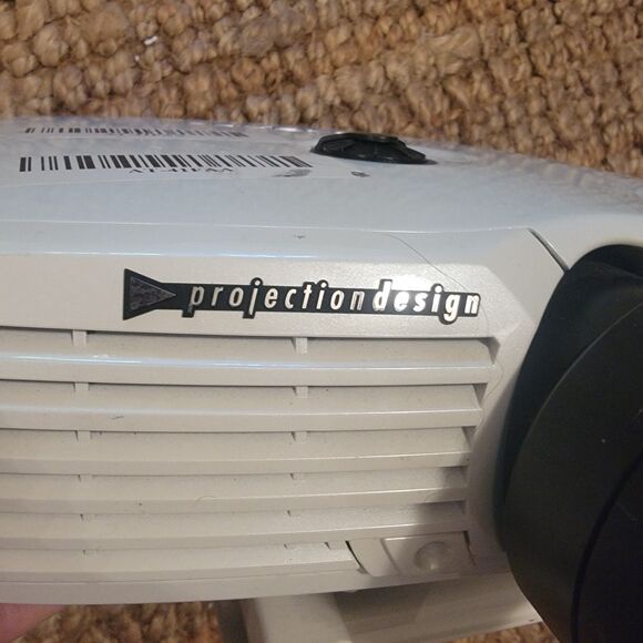 Barco/ Projection Design F22 1080 VizSim Bright S Professional/Commercial Grade - Picture 10 of 15